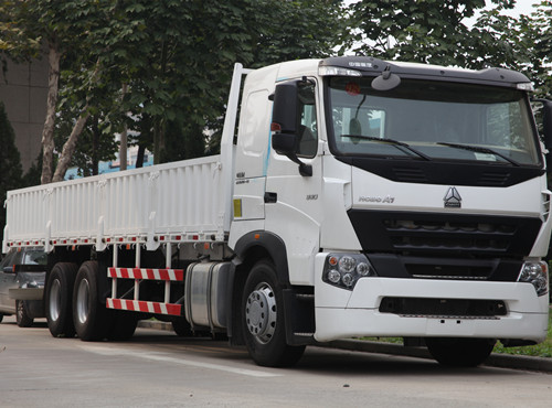 SINOTRUK HOWO A7 8x4 371hp CAMIÓN DE CARGA